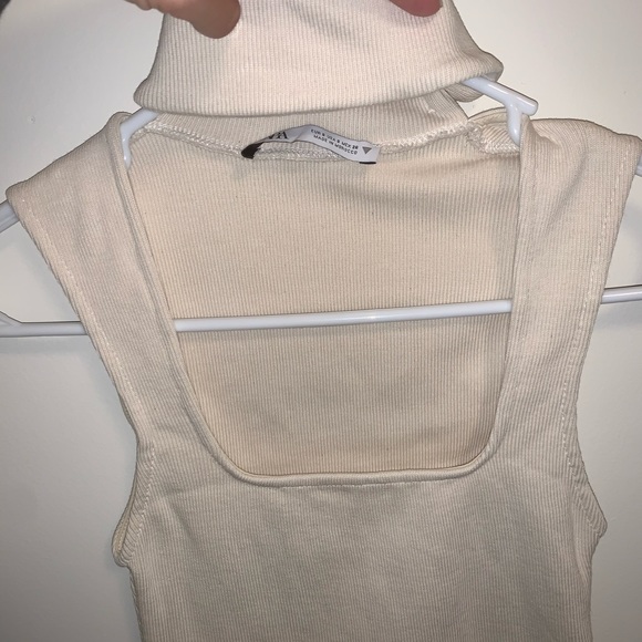 Zara crop top with choker attachment - Picture 2 of 2